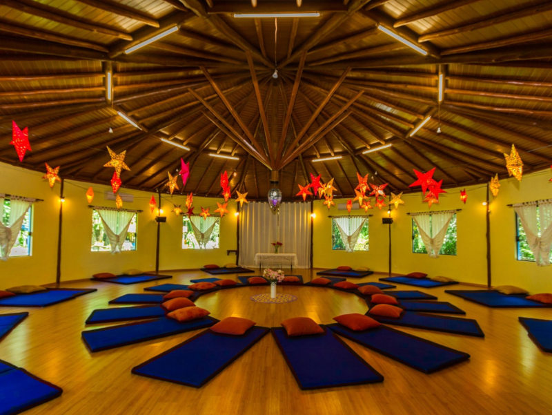 Salão circular de vivências do Espaço Natureza Arco-Íris